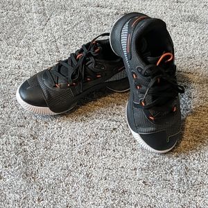 SC Under Armour Sneakers - Size 13 - Like New!